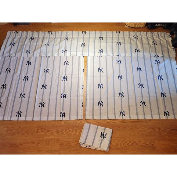 NEW YORK YANKEES Curtain Set 4 Panels 2 Valance VTG 1996 Decorative MLB RARE - Picture 1 of 16